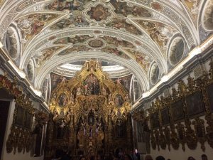 photo111761547783678482